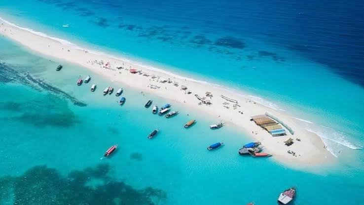 Island beaches and Indian Ocean views