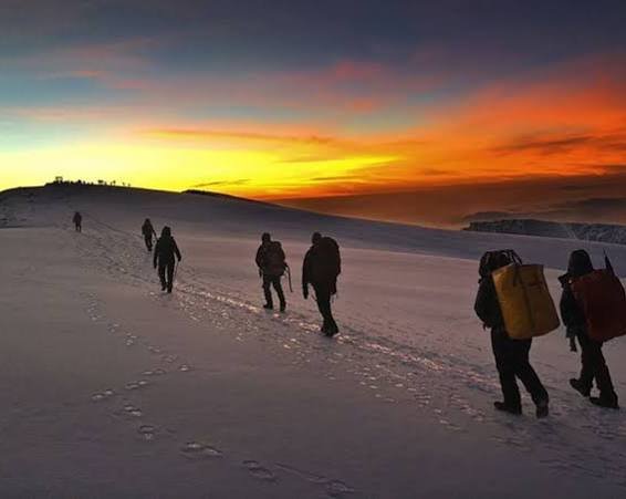 Summit and Mweka · Umbwe Extreme Mountaineer